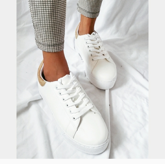 🆕️Back to School//Tan platform sneaker - Picture 2 of 8